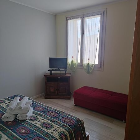 Peschiera Appartamenti Vacanze Peschiera del Garda Extérieur photo