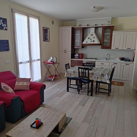 Peschiera Appartamenti Vacanze Peschiera del Garda Extérieur photo