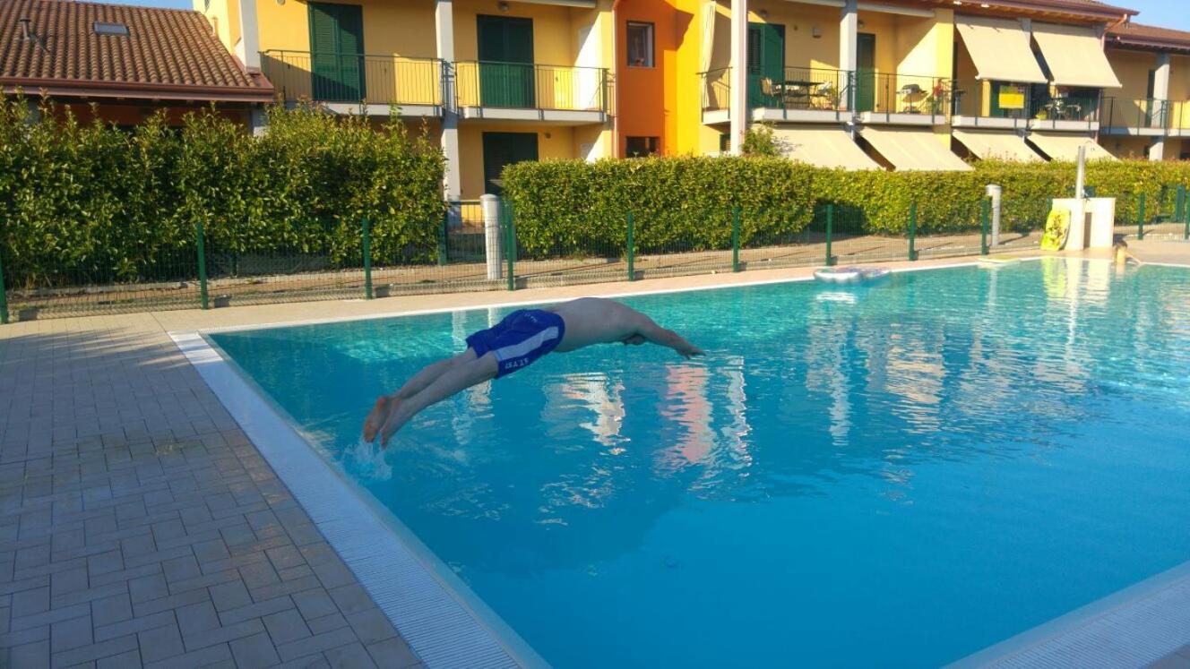 Peschiera Appartamenti Vacanze Peschiera del Garda Extérieur photo