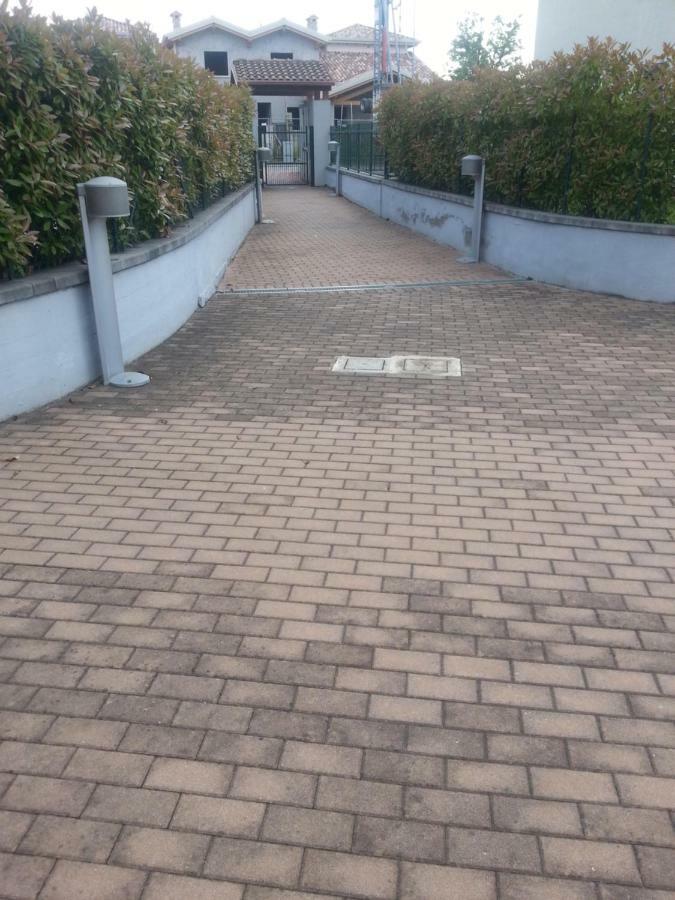 Peschiera Appartamenti Vacanze Peschiera del Garda Extérieur photo
